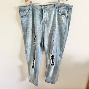 Stay Chic Distressed Pearl Embellished Jeans Sz 3X